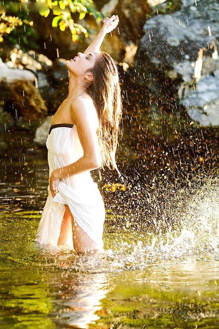 Marie Avgeropoulos in Bacolod