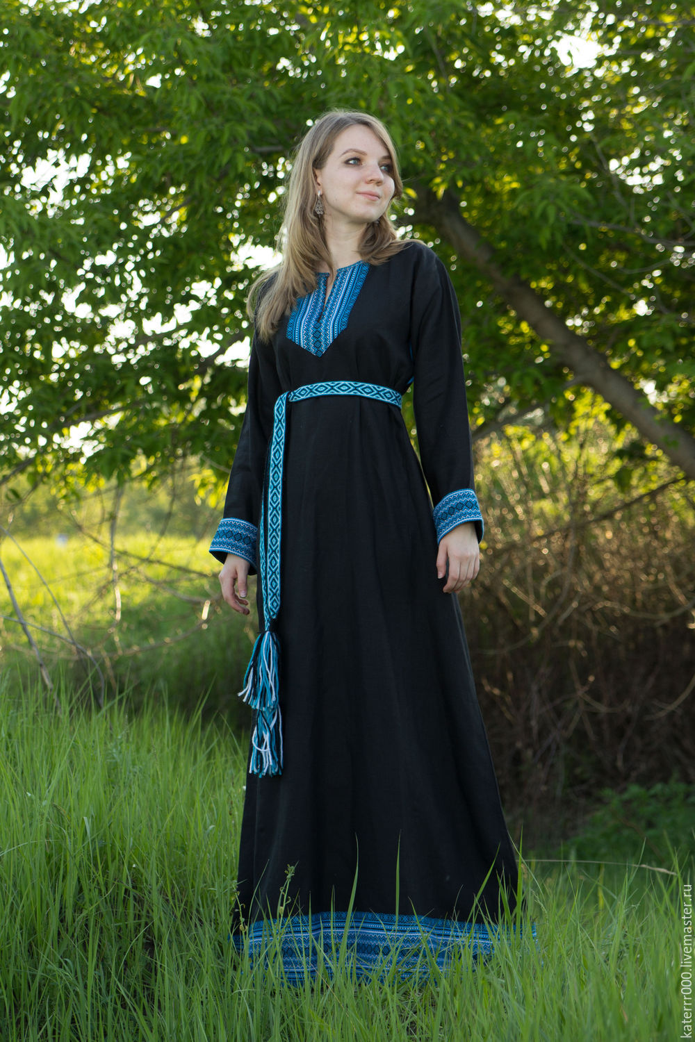 Women in Slavic costumes in Bacolod