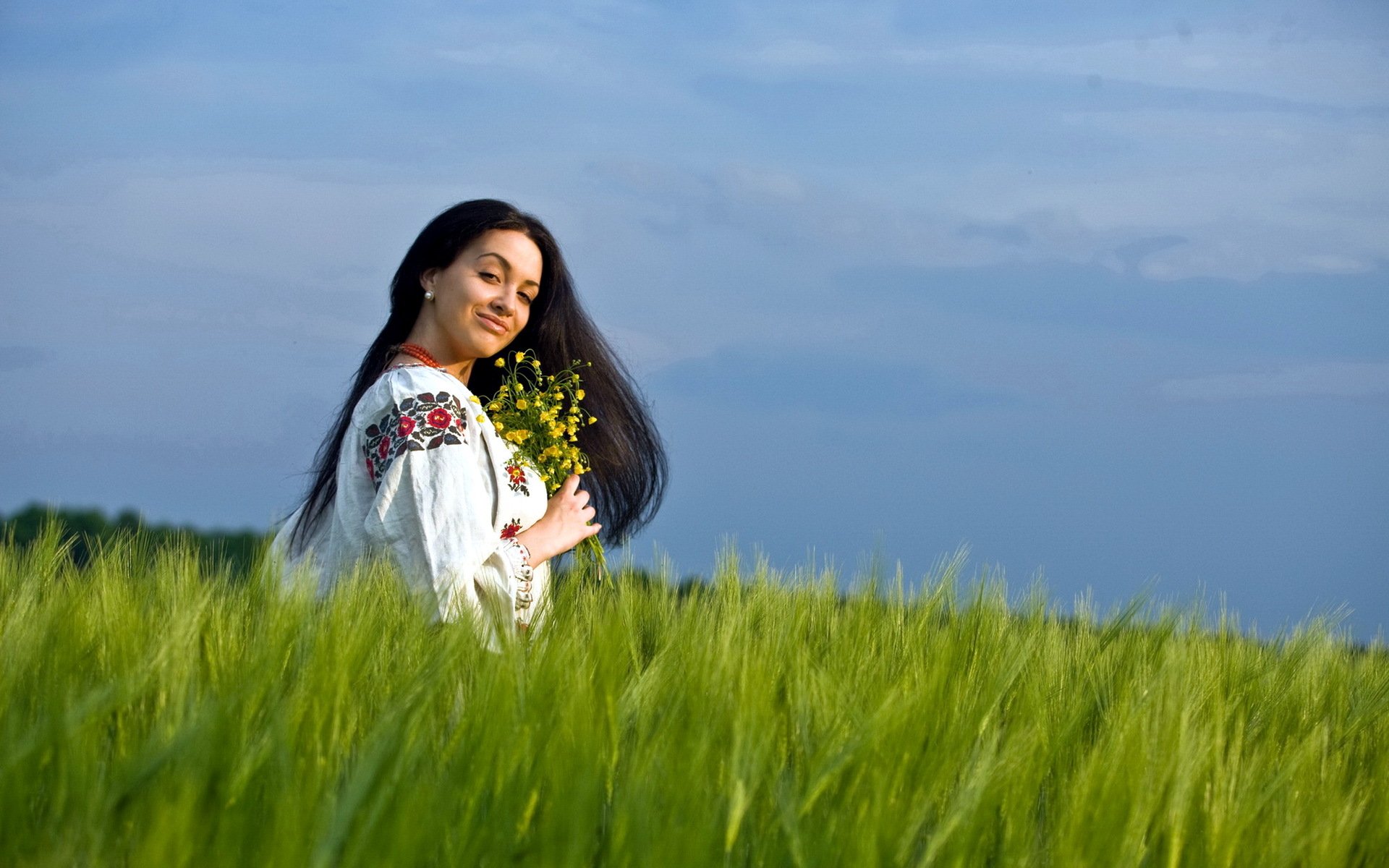 Girls in Slavic costumes in Bacolod